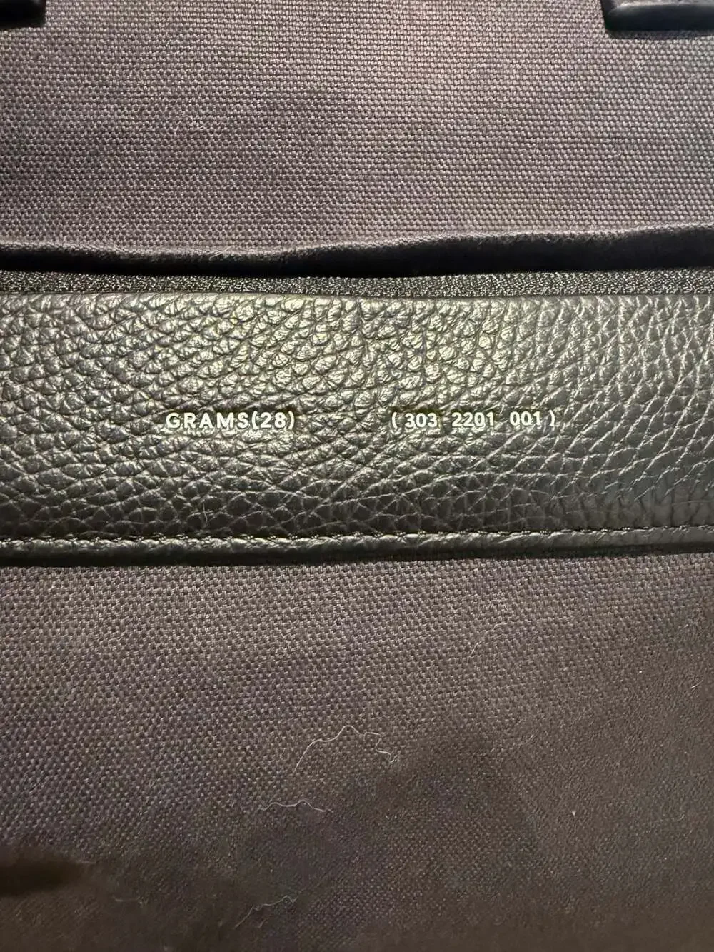 GRAMS(28) pre owned